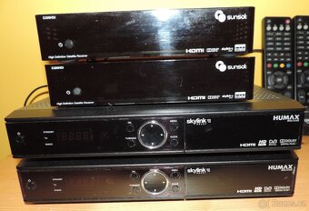 2x Humax iRHD-5100s, 2x Sunsat S300HDi - 2