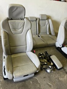 Sada sedaček RECARO Audi S4 B7 bílá kůže - 2