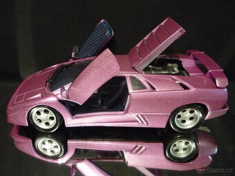 Lamborghini Diablo fialové Naisto 1/18 - 2