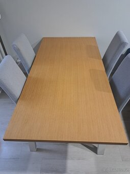 prodám jídelní stůl - 2