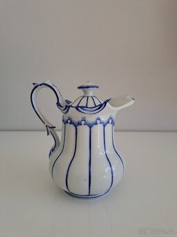 Starožitná porcelánová konvička - mléčenka - 2