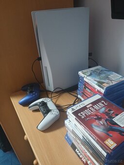 Prodám herní konzoli Ps5 + 2 ovladače + hry - 2