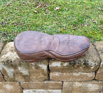 Jawa CZ kyvacka - sedlo kytara - 2