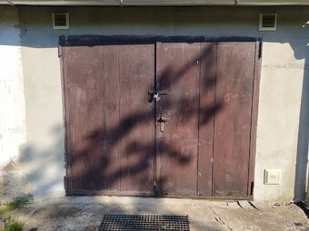 Pronajmu dlouhodobě garáž v centru Náchoda - 2