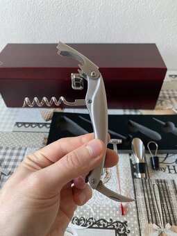 Nový dřevěný box na víno s příslušenstvím - 2