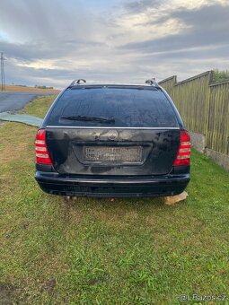 Mercedes Benz C w203 kombi díly - 2
