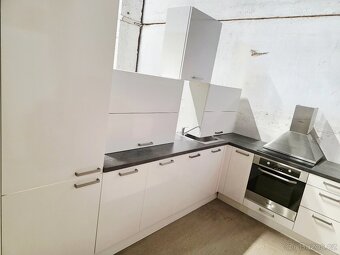 Kuchyňská linka se spotřebiči - 2