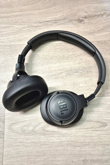 Bezdrátová sluchátka JBL Tune 720BT - 2