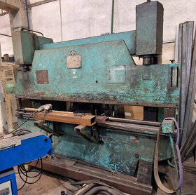 Hydraulický ohraňovací lis LE 100/3000 - 2