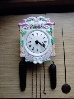 Porcélánové hodiny - 2