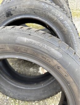 Letní pneu 185/60 R15 - 2