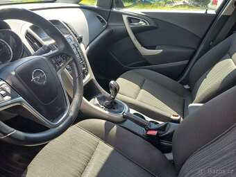 astra combi J 1,4 turbo - 2