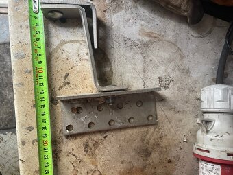 Nastavitelný hák - solární panel - 2