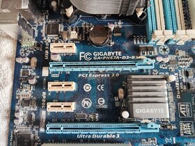Gigabyte GA-PH67A-D3-B3 s Intel i5 a chladič. - 2