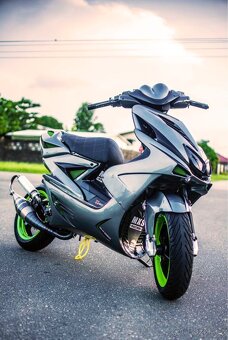 Koupím skútr Yamaha aerox 50/70/100ccm 2t - 2