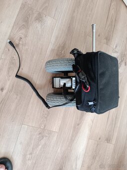 Pomocný motor pro invalidní vozík - 2
