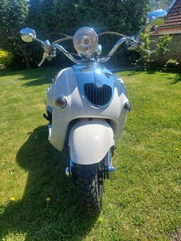 Skútr retro Znen 125 - 2
