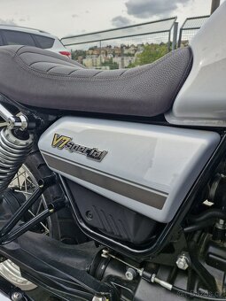Moto Guzzi V7 Special - 2