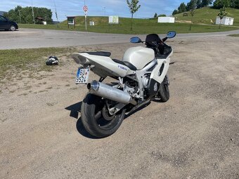 Yamaha R6 - 2