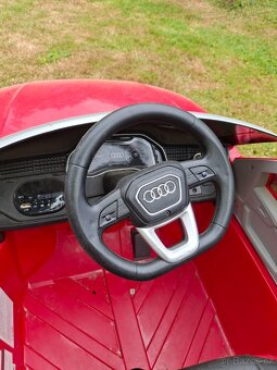 Dětské elektrické autíčko audi Q8 - 2