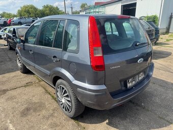 Ford Fusion 2005 na náhradní díly ND - 2