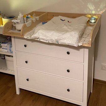 Přebalovací pult na komodu Ikea Hemnes - 2