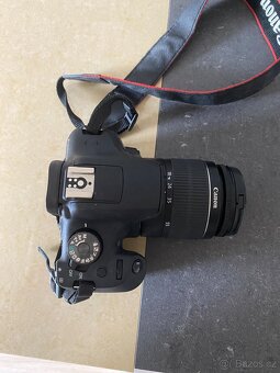 Canon EOS 2000D+Objektiv 18-55mm+Baterie a nabíječka - 2