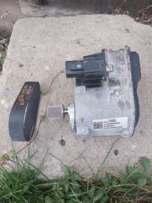 Insignia motor servo řízení + řemen 23447565 - 2