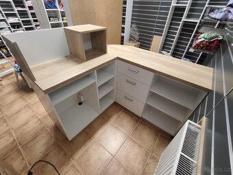 Prodejní pult/recepce - 2