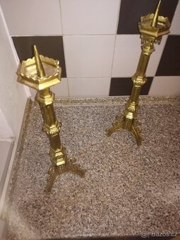 staré mosazné svícny ve výborném, původním stavu. - 2