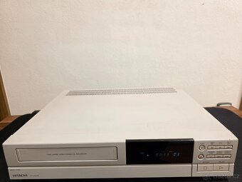 Hitachi VT-L1200E - 2
