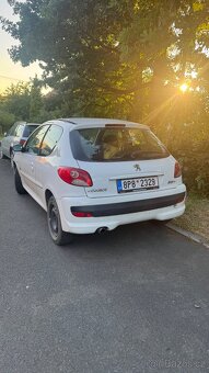 Peugeot 206+ - 2