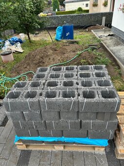 Darujem Pressbeton simple Block Antracit + Zelezo // roxory - 2