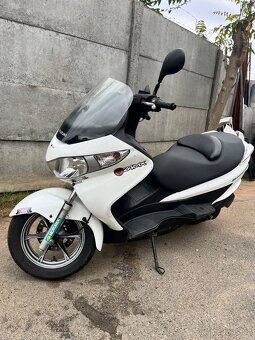 Suzuki Burgman 125 - 2