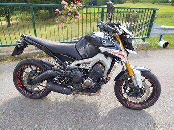 Yamaha mt09 street rally - 2