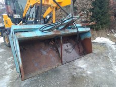 samovyklapaciu lyžicu na zadnú ,prednú hydrauliku vysokozdku - 2