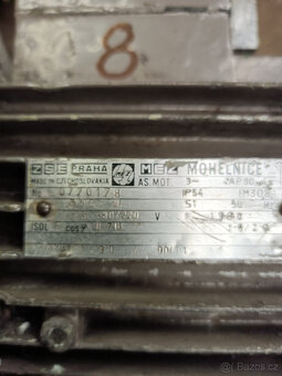 elektromotor s převodovkou - 2