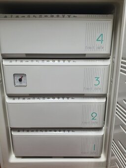 LIEBHERR 130 litrů úzký 55cm mrazák + dovoz - 2