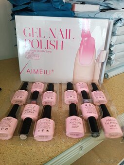 Sada 12 ks laků na nehty pro UV lampy (set 12-7, 10ml) - 2