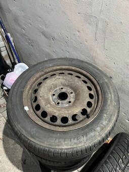 205/55R16 - 2