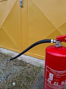 Hasící přístroj - prázdný - 2
