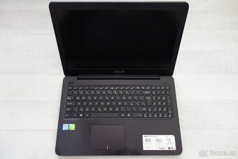 ASUS Vivobook F556U - 2
