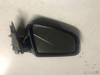 Zrcátko pravé / E1 010681 na AUDI A4B6 - 2