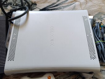 Microsoft Xbox 360 Arcade + Hry - 2