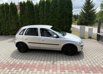 Opel Corsa 1,2 i klima , 2 sady kol benzín - 2
