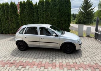 Opel Corsa 1,2 i klima , 2 sady kol benzín - 2