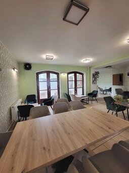 Pronájem restaurace 178m2 v centru města - 2