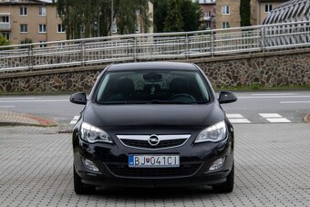 Opel Astra 1.4 Turbo LPG / 103kW / M6 / 2011 - 2
