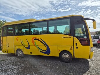 Autobus ISUZU 26+1 míst - 2