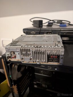 Pioneer DEH-1430R autorádio CD přehrávač - 2